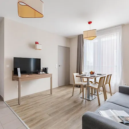 Appart'city Confort 3* שרבורג