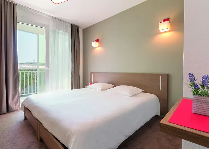 Appart'city Confort 3* שרבורג